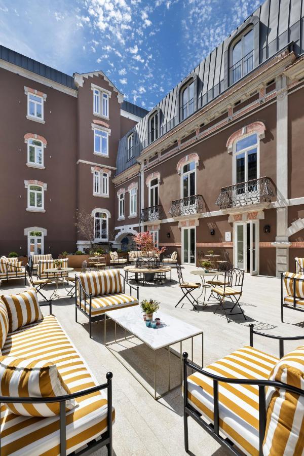 One Shot Palacio Cedofeita Porto Exteriér fotografie The courtyard of the hotel