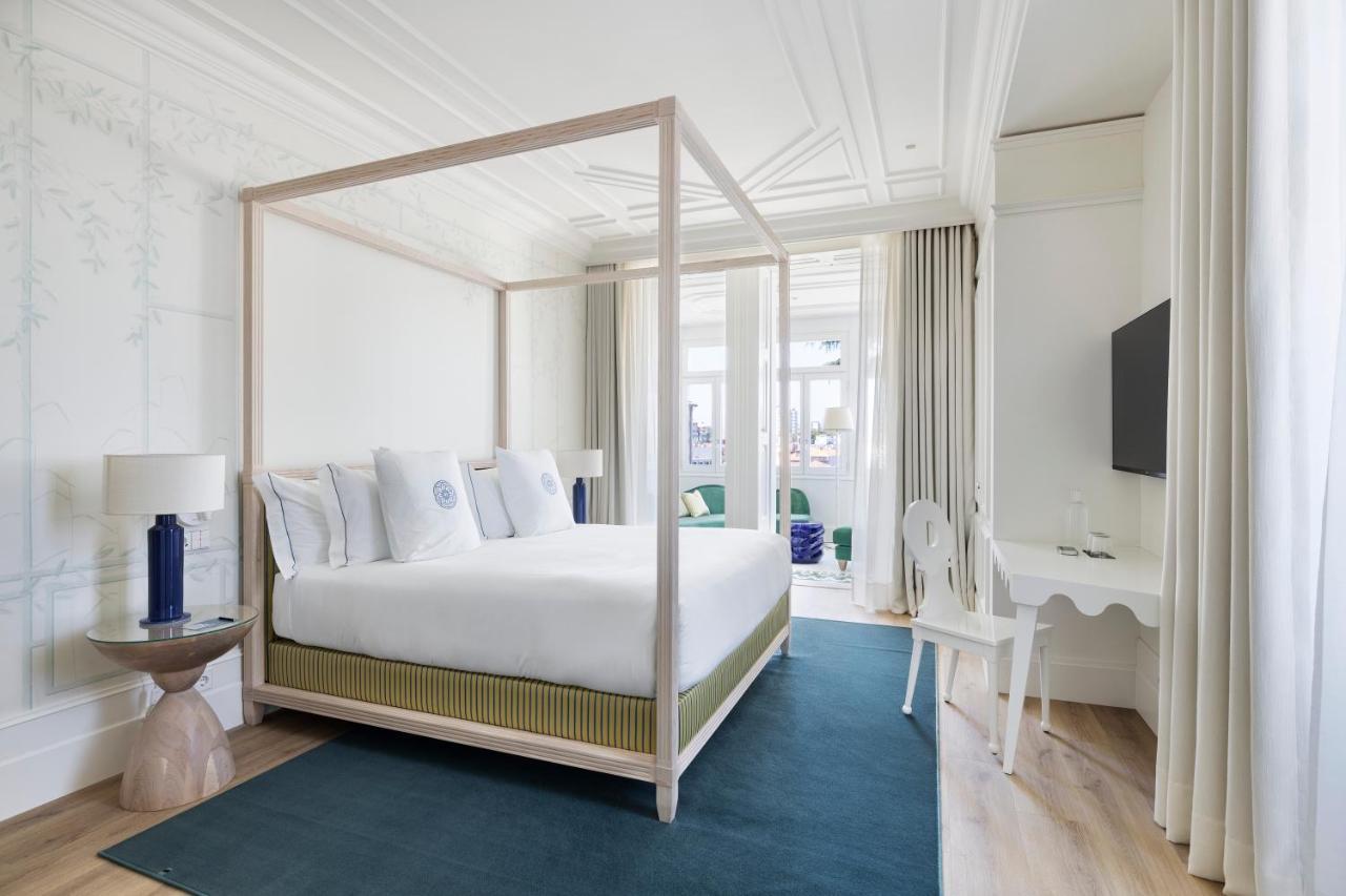 One Shot Palacio Cedofeita Porto Exteriér fotografie A guest room at the Hotel Indigo